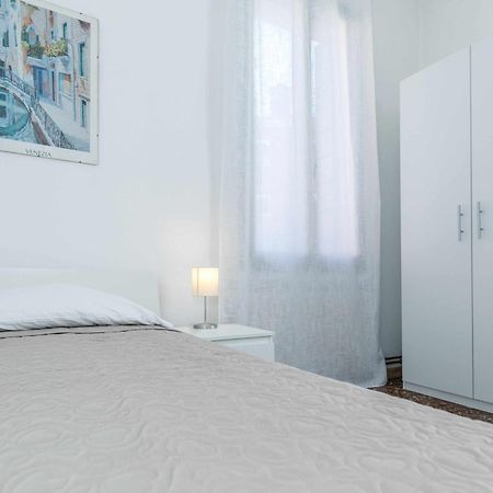11 Venice Garden Private Garden Parking Free Apartment Marghera Bagian luar foto