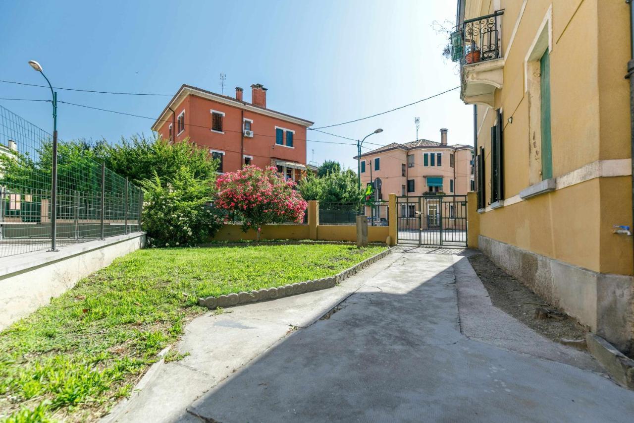 11 Venice Garden Private Garden Parking Free Apartment Marghera Bagian luar foto